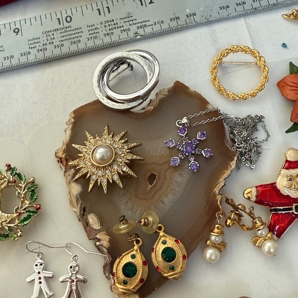 Start $5 Christmas Jewelry Pick 1 for bid! -as seen on live - Picture 3 of 8